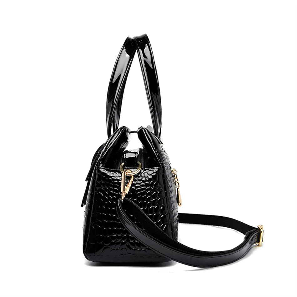 2-Layer Large Capacity Crocodile Pattern Boston Bag