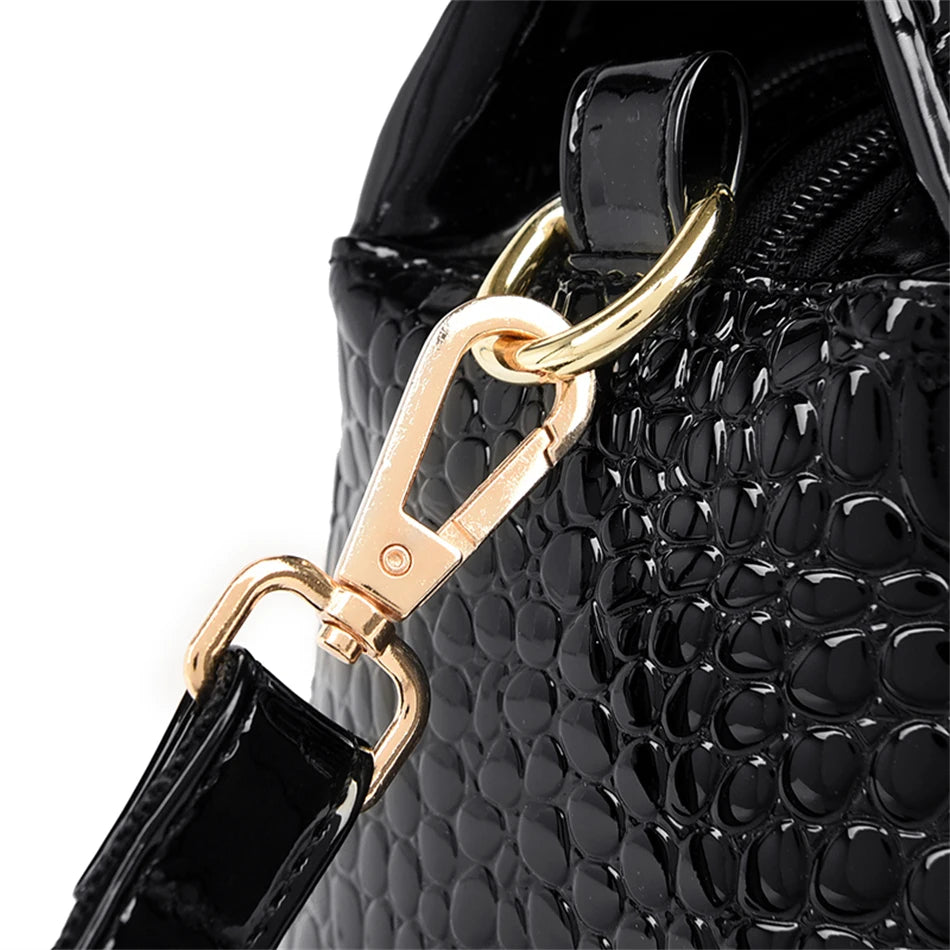 2-Layer Large Capacity Crocodile Pattern Boston Bag
