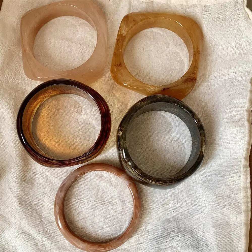 Vintage Chunky Geometric Resin Bangle