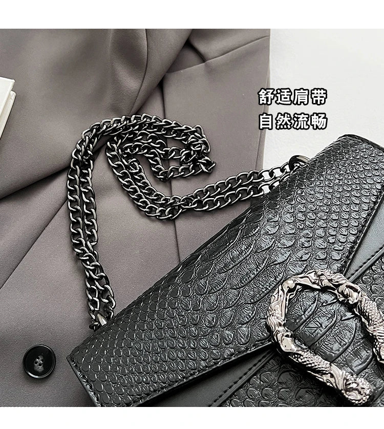 Retro Snake Pattern Chain Crossbody Bag