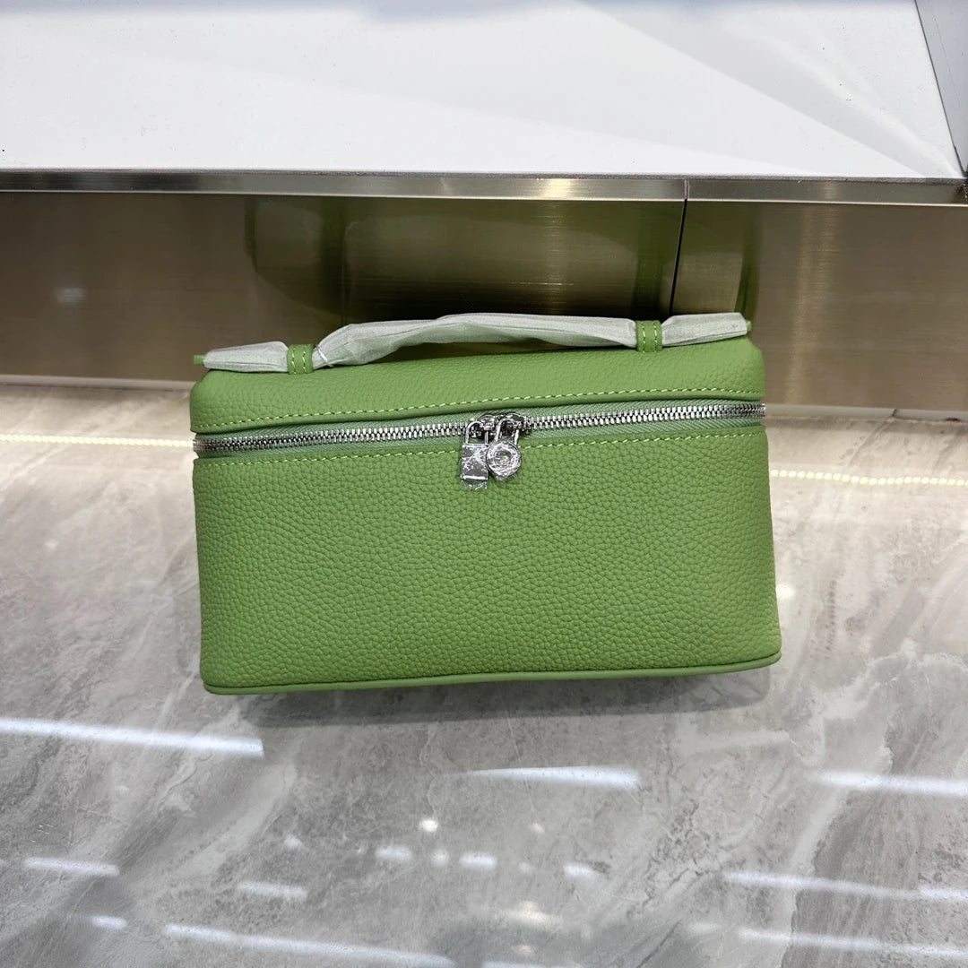 ew genuine leather  mobile phone handbag for women. Exclusive to women, with a luxurious design and compact and exquisite ap