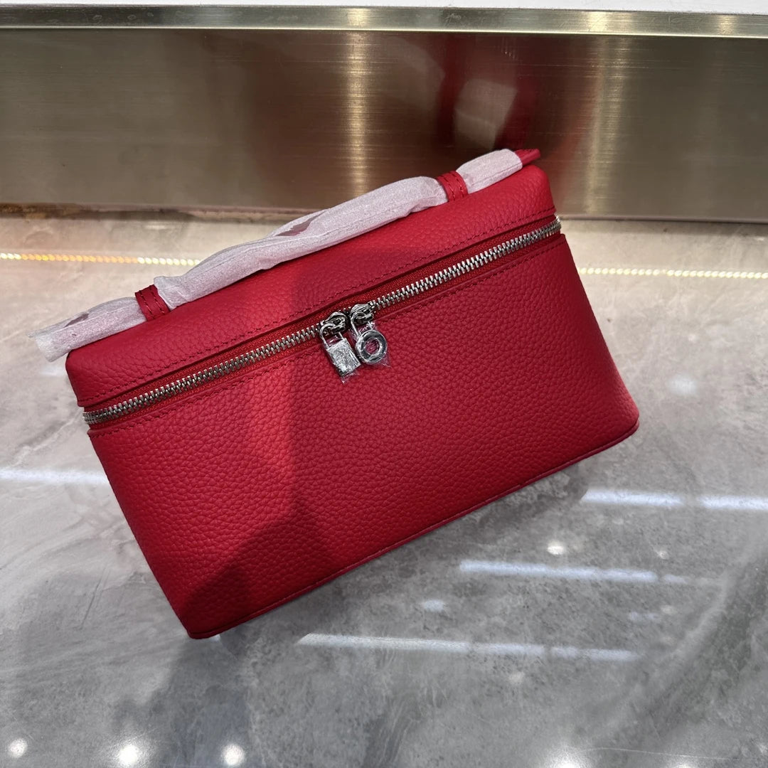 ew genuine leather  mobile phone handbag for women. Exclusive to women, with a luxurious design and compact and exquisite ap