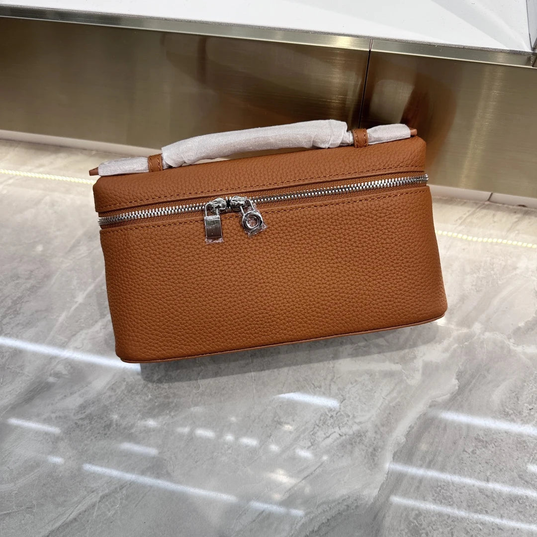 ew genuine leather  mobile phone handbag for women. Exclusive to women, with a luxurious design and compact and exquisite ap