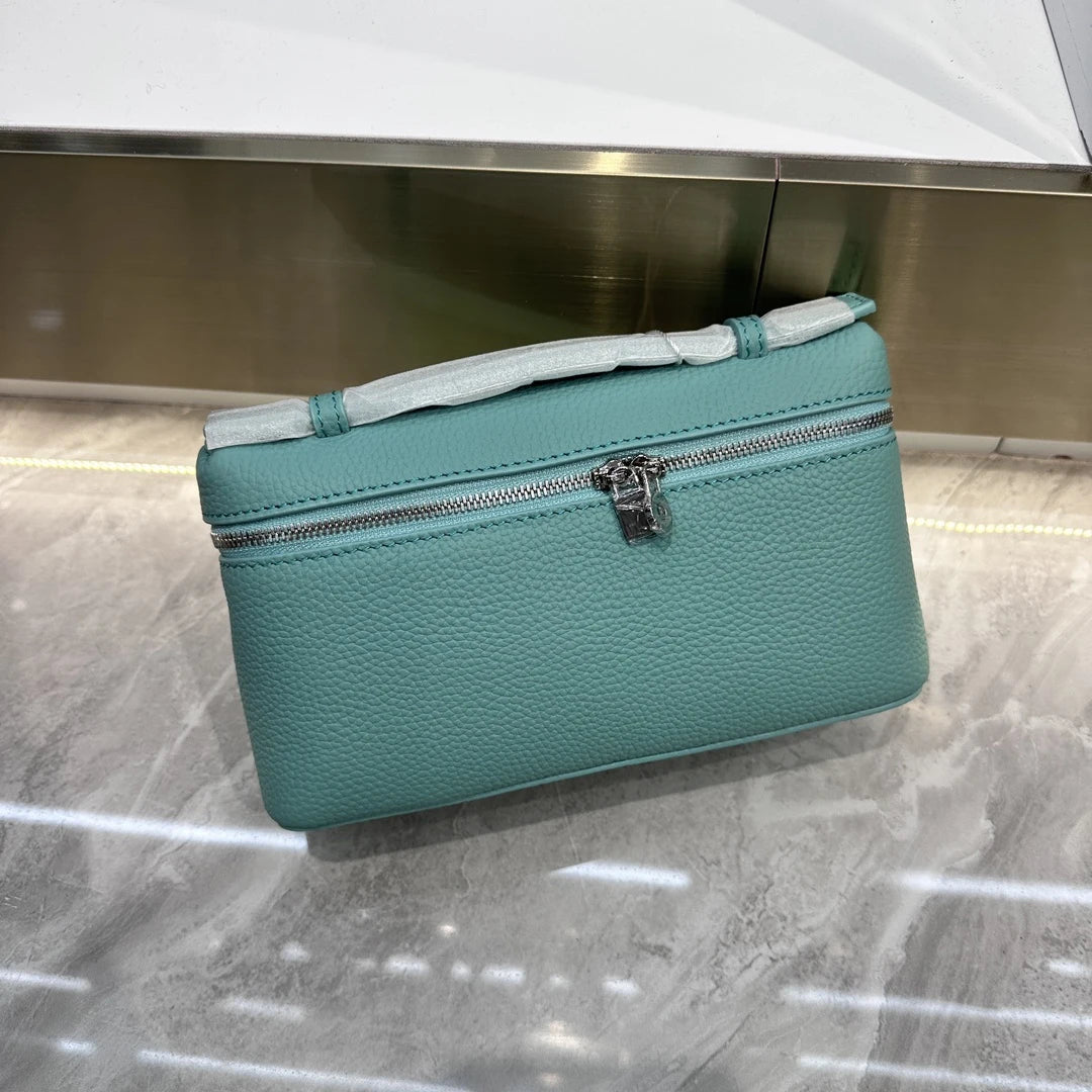 ew genuine leather  mobile phone handbag for women. Exclusive to women, with a luxurious design and compact and exquisite ap