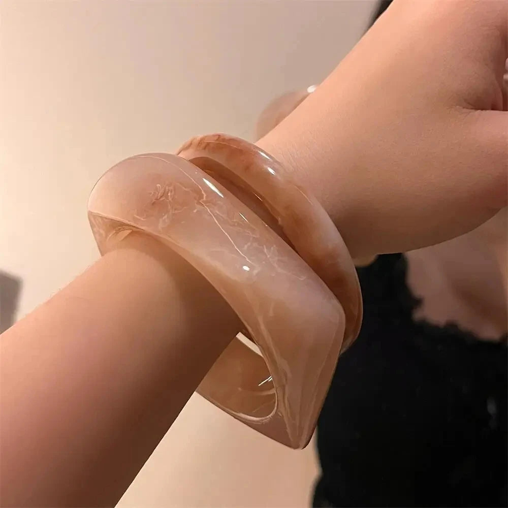 Vintage Chunky Geometric Resin Bangle