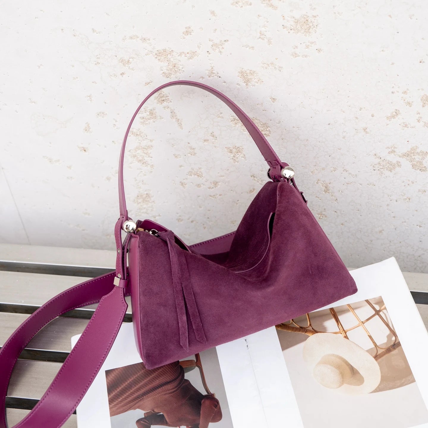 Niche Luxury Cowhide Wide Strap Large Capacity Shoulder Bag