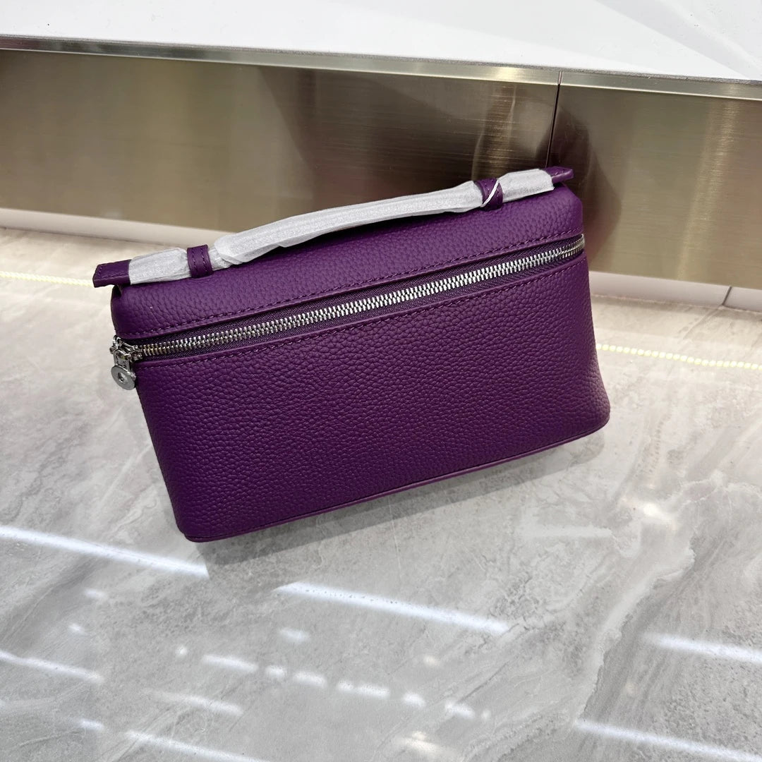 ew genuine leather  mobile phone handbag for women. Exclusive to women, with a luxurious design and compact and exquisite ap