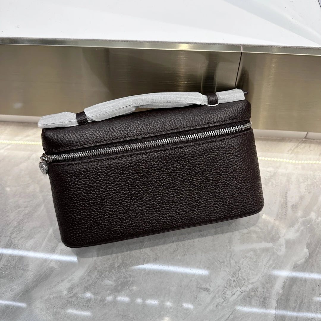 ew genuine leather  mobile phone handbag for women. Exclusive to women, with a luxurious design and compact and exquisite ap
