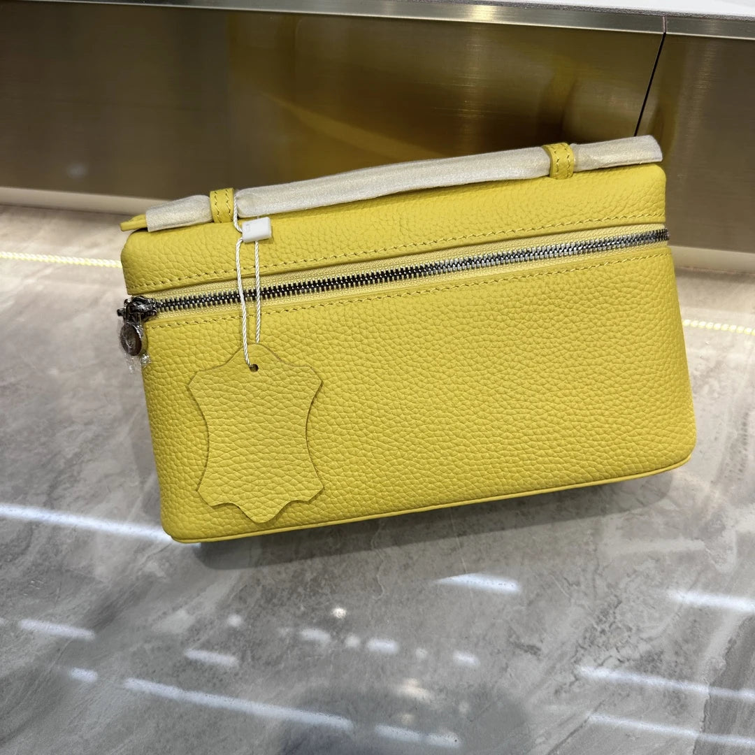 ew genuine leather  mobile phone handbag for women. Exclusive to women, with a luxurious design and compact and exquisite ap